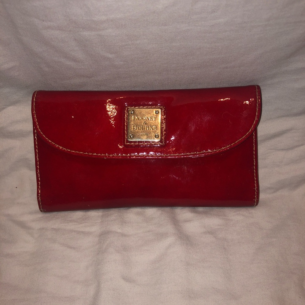 Dooney & Bourke wallet